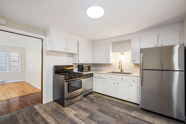 Building Photo - 612 Starin Ave Unit 1