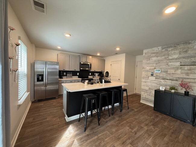Photo - 386 High Ridge Ct