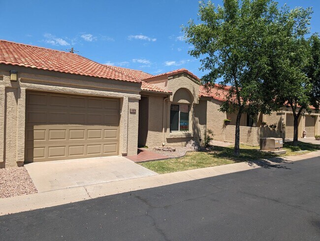 Photo - 2 Bedroom Home in the 55+ Greenfield Glen ...