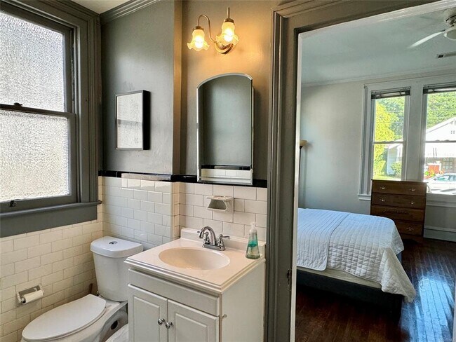 Photo - 542 Virginia Ave