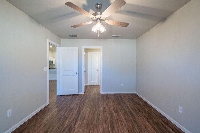 Photo - 2114 N Avenue K Unidad A