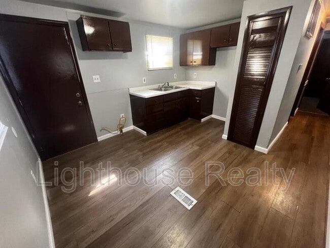 Photo - 33 McKinley Ave