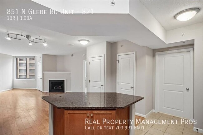 Photo - 851 N Glebe Rd Unidad 821