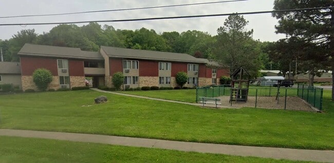 Photo - 375 N Main St