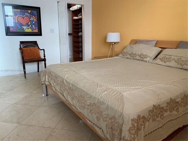 Photo - 185 SE 14th Ter