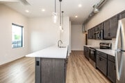 2BR, 1.5BA - Townhome/980 SF