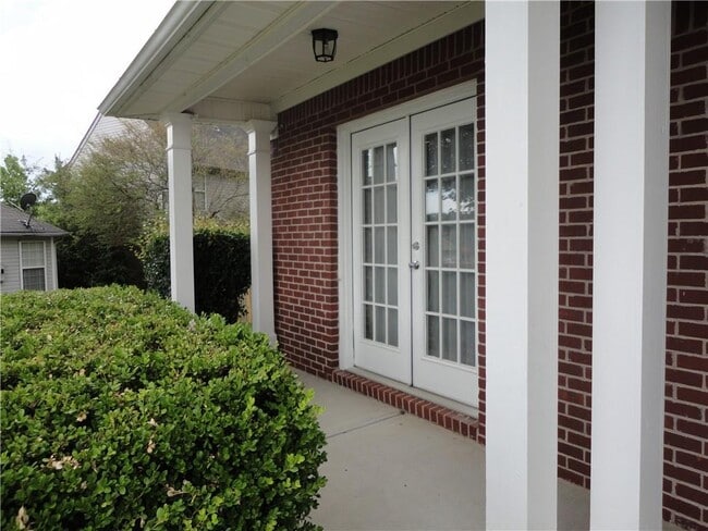 Photo - 1715 Crestwell Ln SW