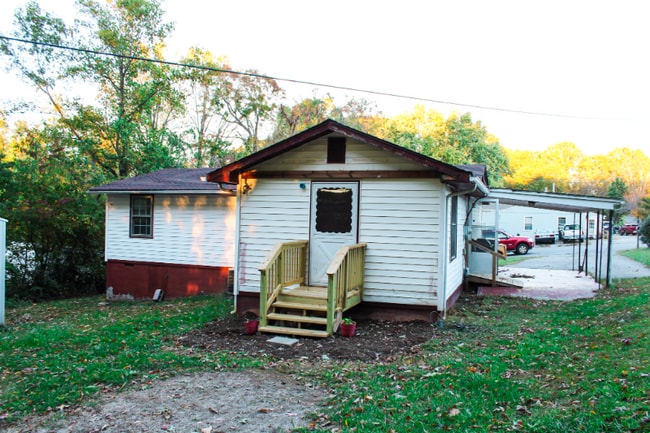 Photo - 225 Bland St