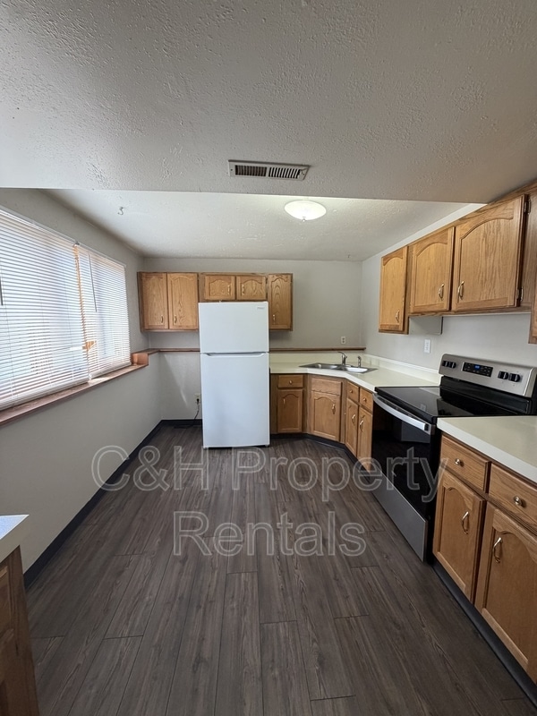 Photo - 2314 Rosebud Dr
