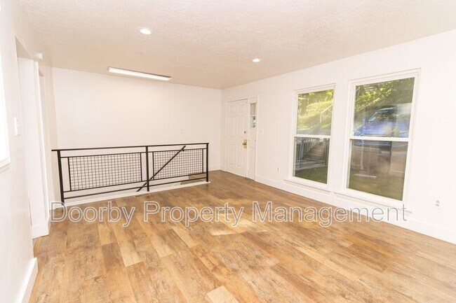 Photo - 3728 Chula Vista Dr Unit 3730