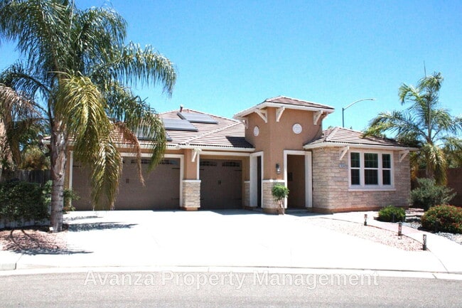 Building Photo - Home for Rent
4 Bed/2.5 Bath - 2,400 Sq Ft.
Rent: $3,495/month
Security Deposit: $3,595
Clovis Ea...