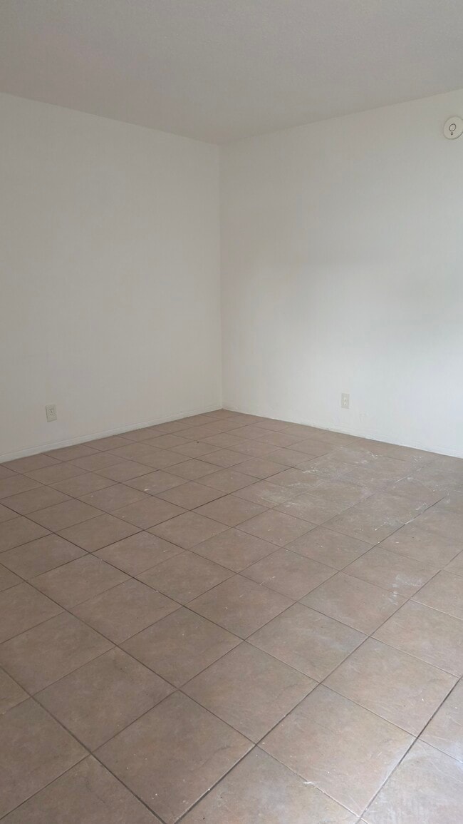 Photo - 19 SW 14th St