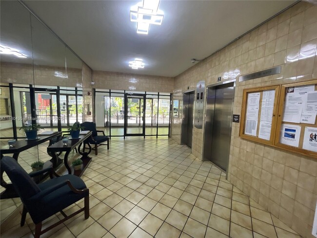 Photo - 1470 NE 125th Terrace Unidad 205