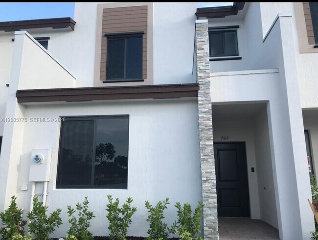 Photo - 784 NE 206th Terrace