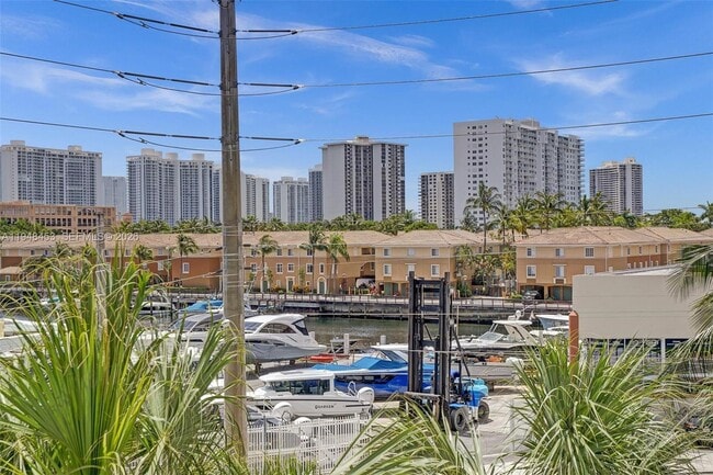 Photo - 18800 NE 29th Ave Unit 313