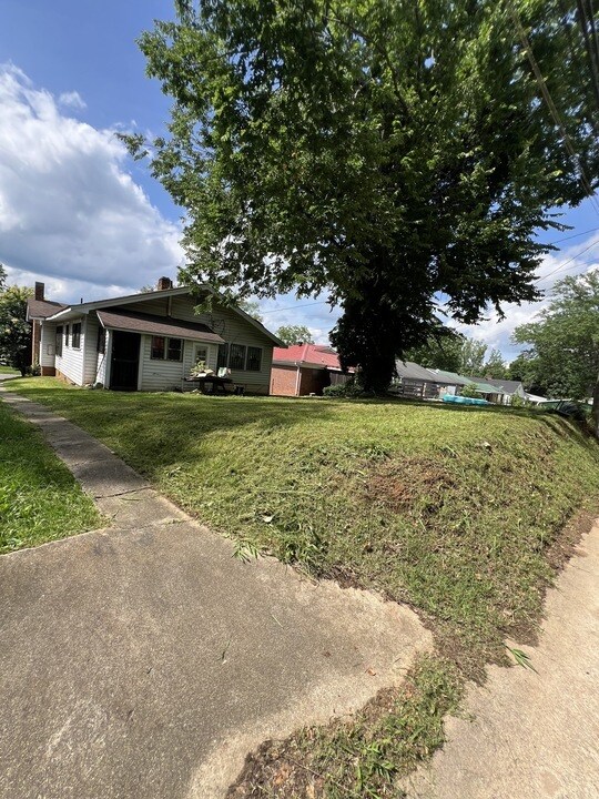 Photo - 921 Valley Rd Pl Casa