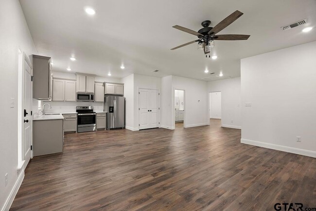 Photo - 18754 County Rd 437