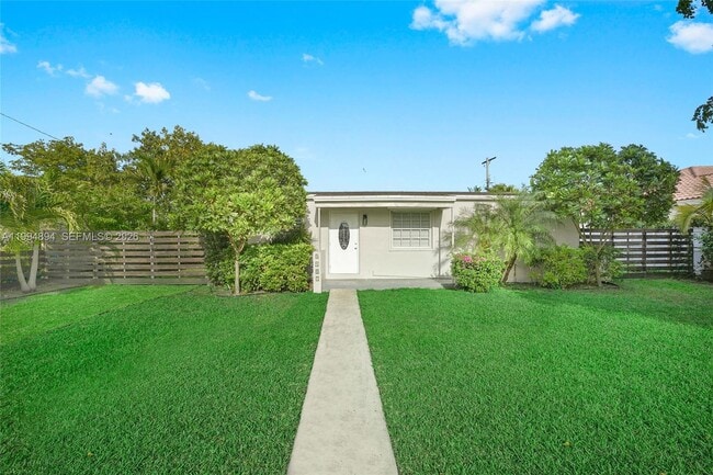 Building Photo - 5401 SW 97th Ct