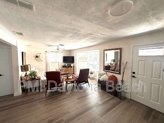 Photo - 2563 S Peninsula Dr