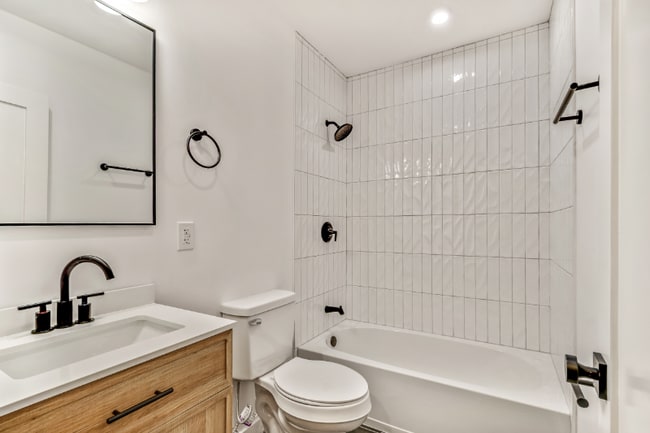 Photo - 3836 W Girard Ave Unidad 4