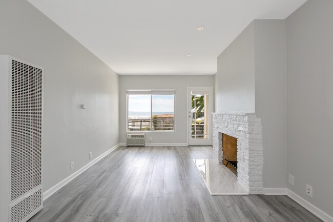 Malibu Cove Apartments