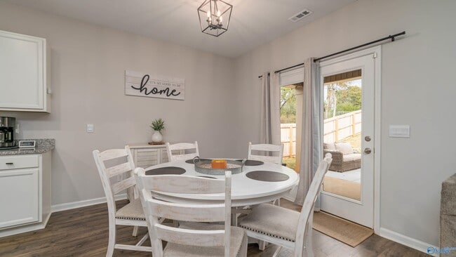 Photo - 115 Branton Ct