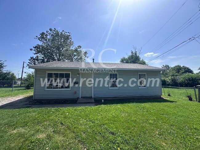Building Photo - 1213 Giddings-