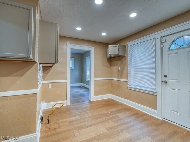 Photo - 3 Bedroom 1 Bathroom House in Cleveland