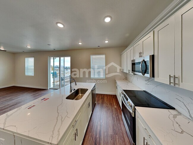 Photo - 8937 Wilroy Rd