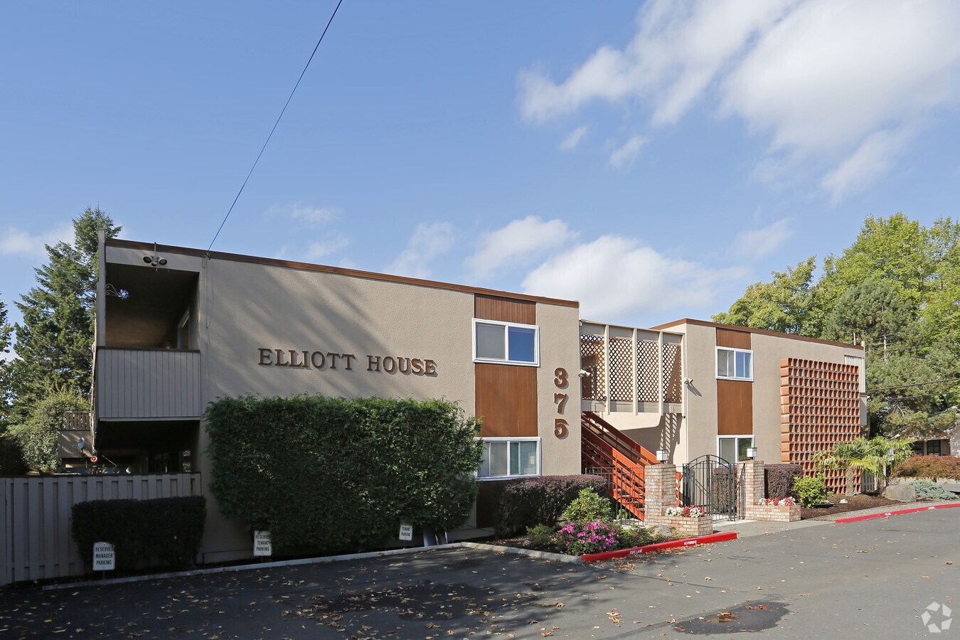 Elliott House - Elliott House