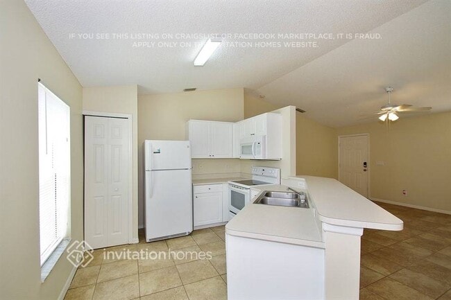 Photo - 3009 Tropical Cir SE