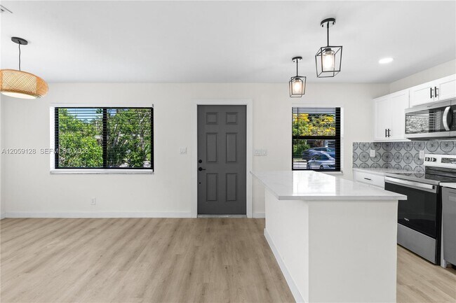 Photo - 328 SW 11th Ave