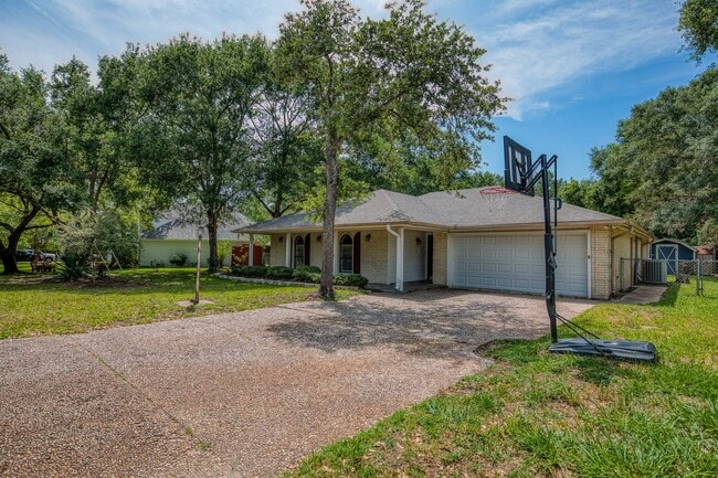 Photo - 216 Duerr Dr House