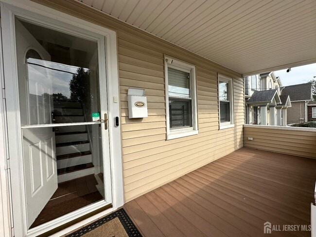 Building Photo - 16 Wheeler Ave Unit 2 Rental