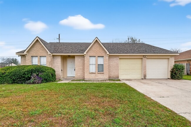 Building Photo - 4742 Tain Dr