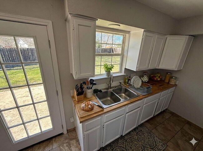 6700 Rockridge Ct