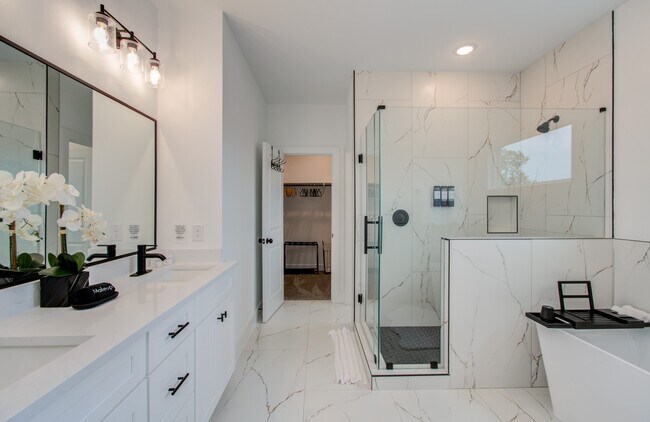 Photo - 1616 Benson St