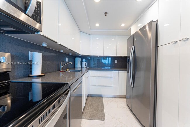 Photo - 20225 NE 34th Ct Unit 818