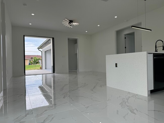 Photo - 3210 8th St SW