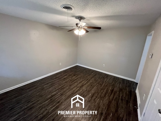 Photo - Charming 3BR/2BA in 38118 | Gleaming Hardwood Floors, Dining Area & Huge Yard