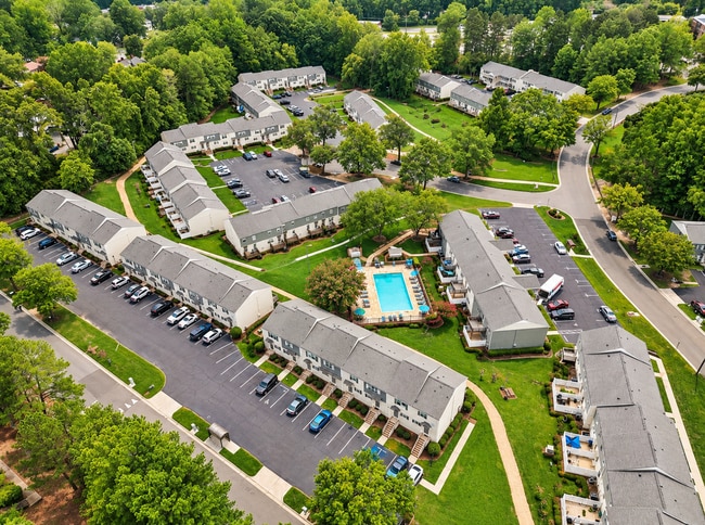 Vetra Forest Hills - Lexington Street