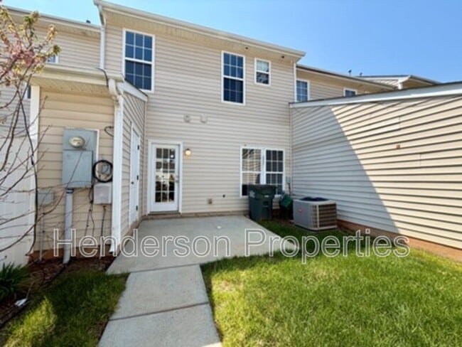 Photo - 4739 Forestridge Commons Dr