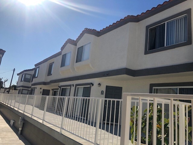 Villa Nova Townhomes