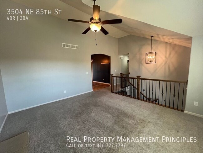 Photo - 3504 NE 85th St