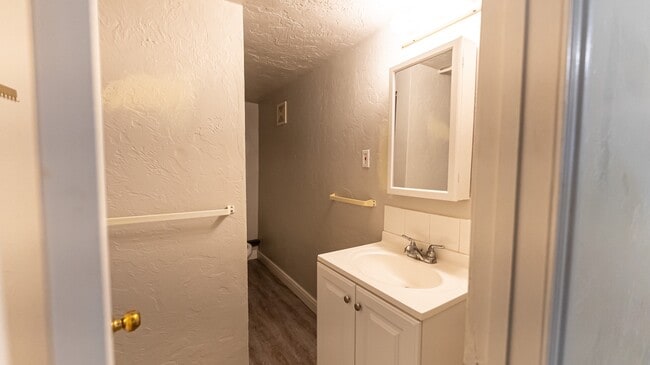 Photo - 725 N 10th Ave Unit B