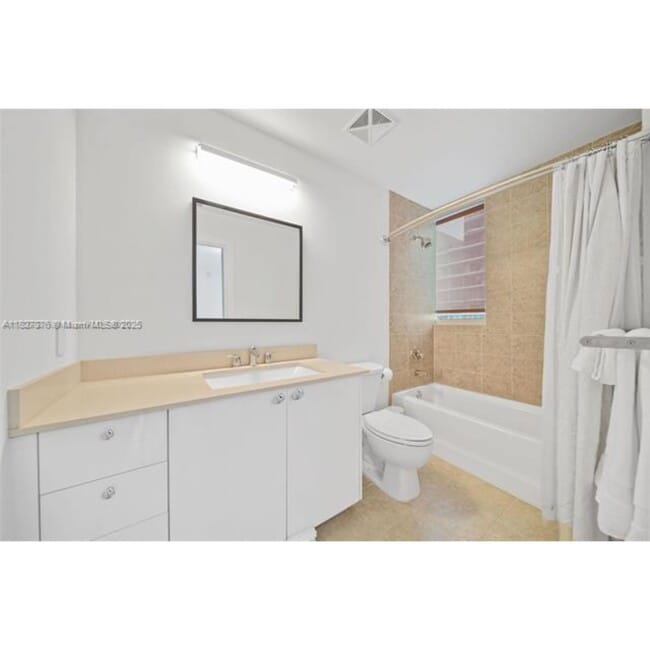 Photo - 60 SW 13th St