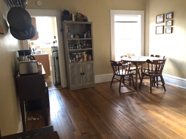 Photo - 420 E 16th Ave