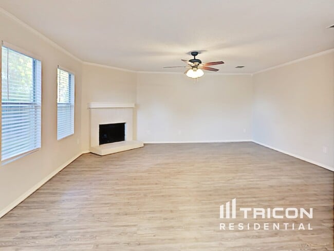 Photo - 647 Blue Chalk Dr