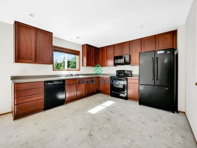 Photo - 4 Bed and 2.5 Bath Single-family Home is A...