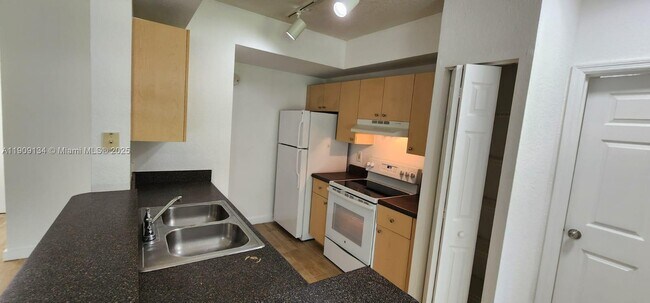Photo - 2403 Centergate Dr Unit 104